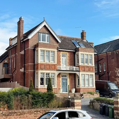4 Spicer Road Hotel Exeter Exterior photo
